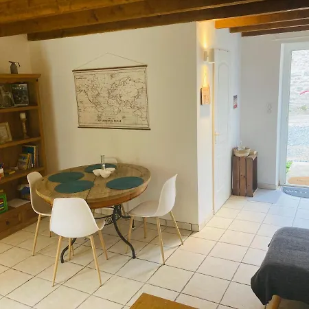 Petite Maison A La Campagne Saint-Germain-des-Fosses Exterior foto