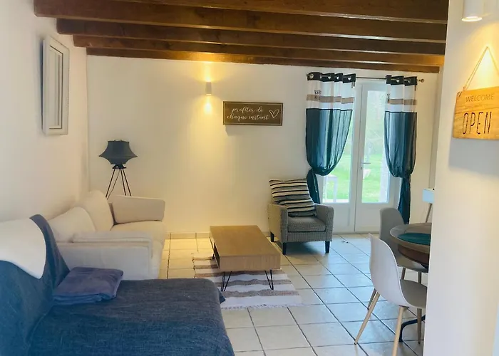 Petite Maison A La Campagne